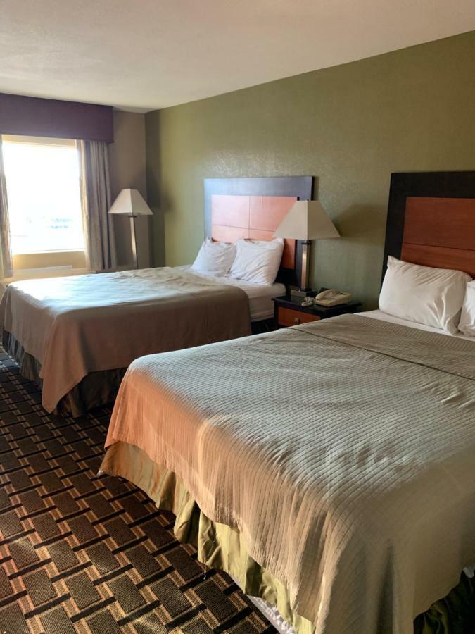 Relax Inn Heth Shell Lake Exterior photo